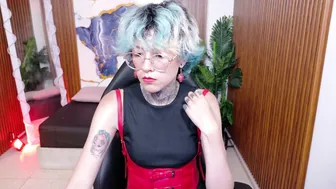 Lyra_tay horny amateur (05-24-2026)