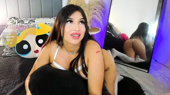 hollyprincess_2 horny amateur 05/24/2026