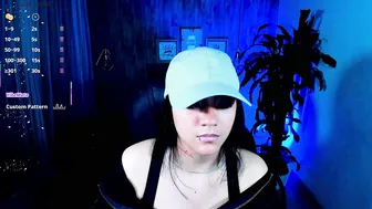 Miichael_black lovense on live cam