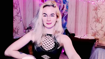 Carinfox live webcam show 25-May-26