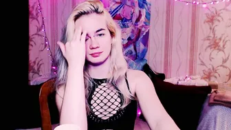 Carinfox live webcam show 25-May-26