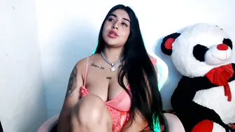 Sophia_dazza398 curvy on webcam