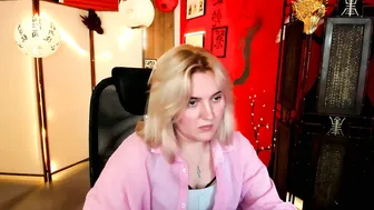katybriggs tease amateur cam video