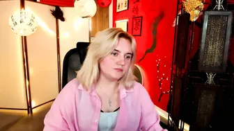 katybriggs tease amateur cam video