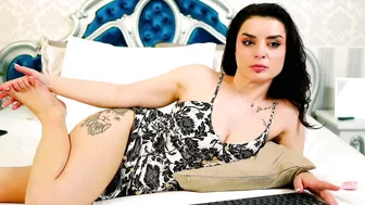 angielips nude - (05-26-2026)