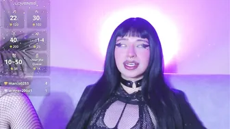 Oasis_vamp smoke on webcam