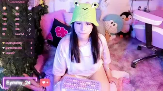 eymmy_24 27-May-2026 smalltits