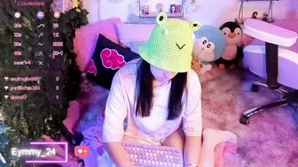 eymmy_24 27-May-2026 smalltits