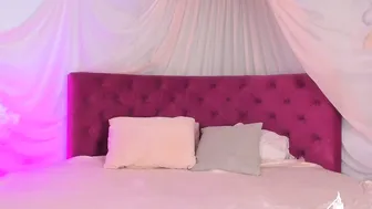 Cruelkittty smalltits posing on webcam