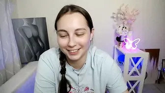 Yours_piece_of_happiness_ chat cam porn 28-May-26