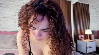 zoehiltonx topless 28-May-26