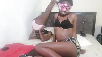 Essypetite live webcam show 28-May-2026