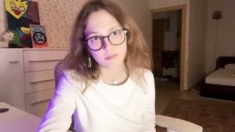 Holydori hairyarmpits on webcam