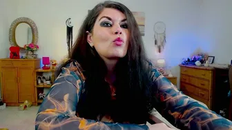 desirehellen chat porn video (05-29-2026)